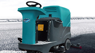 智能洗地，，，，，清洁升级——驾驶式洗地机的刷新之路