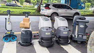 手推式洗地神秘怎么使用呢？？？（手推式洗地机较量好的使用要领）